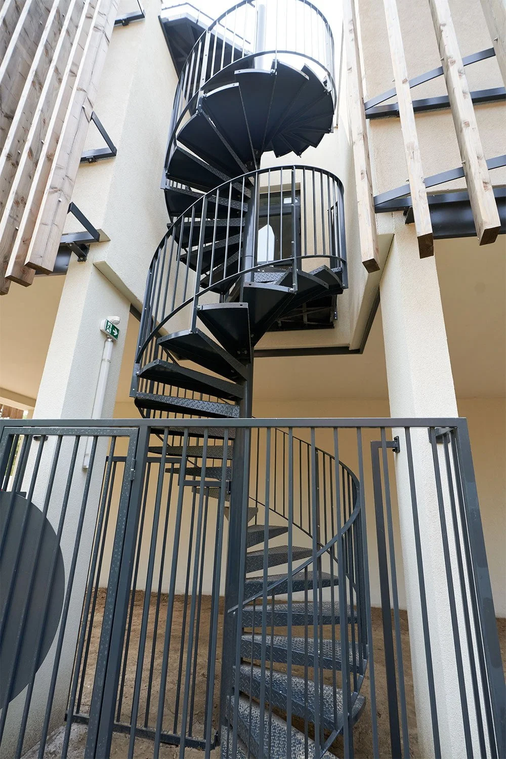 Escalier de secours Perpignan FER NEUF métallerie
