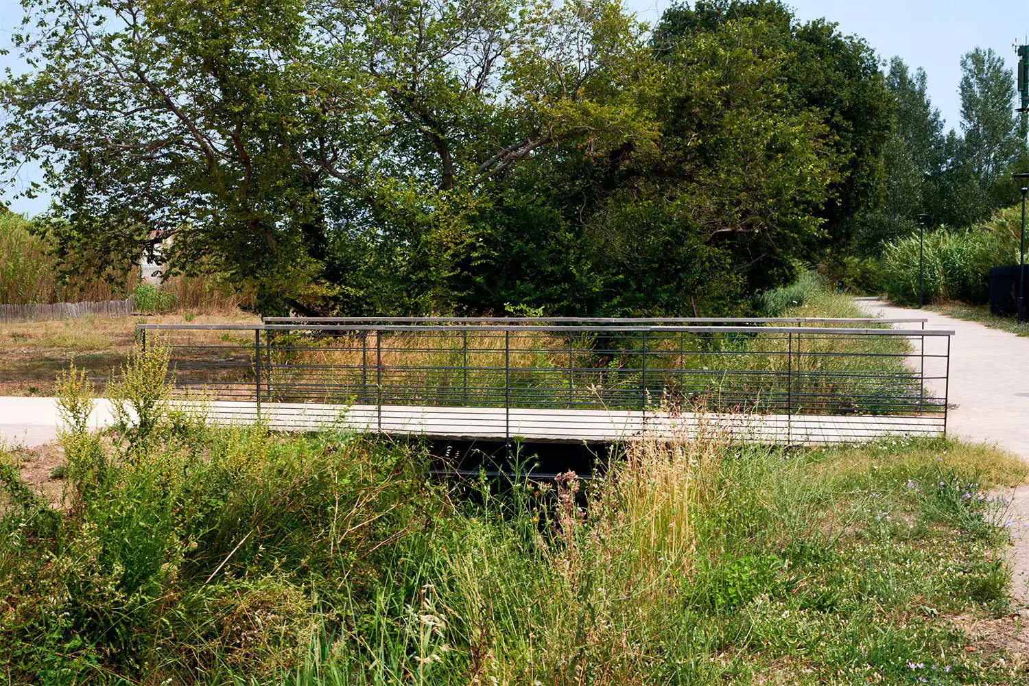 Passerelle UPN , garde-corps métallerie Ferneuf Perpignan